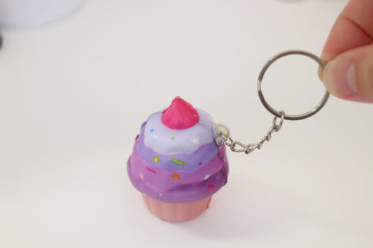 Squishy slow rising Cup Cake Keychain in 65mm cap
