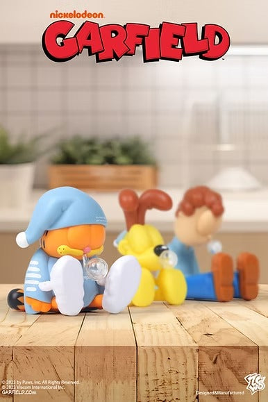 Sleeping Garfield Family