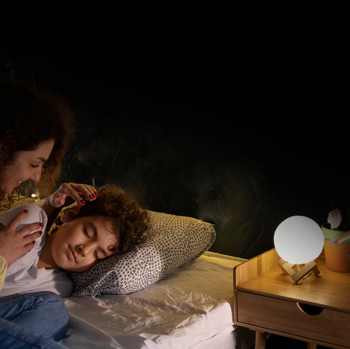 Solar system projector with 4 image disc