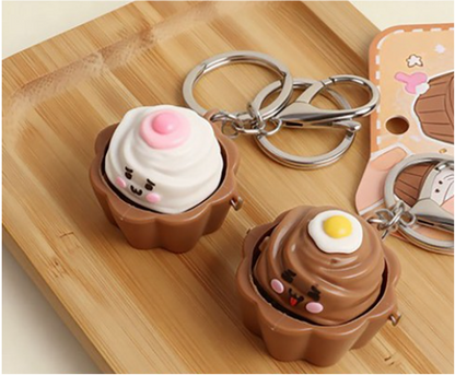 [Pre-order Oct.2026 arrival] Cocoa Cake Clicker Keychain (2 styles)