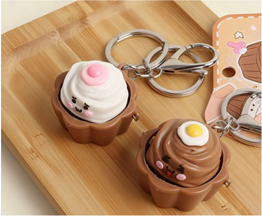 [Pre-order Oct.2026 arrival] Cocoa Cake Clicker Keychain (2 styles)
