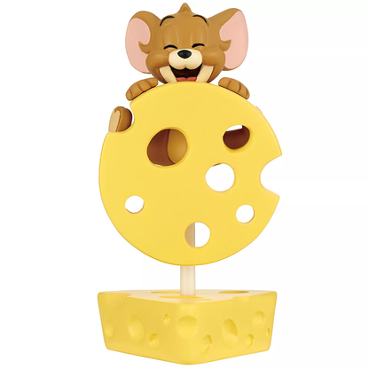 Tom and Jerry Love Cheese Figure in 50mm capsule