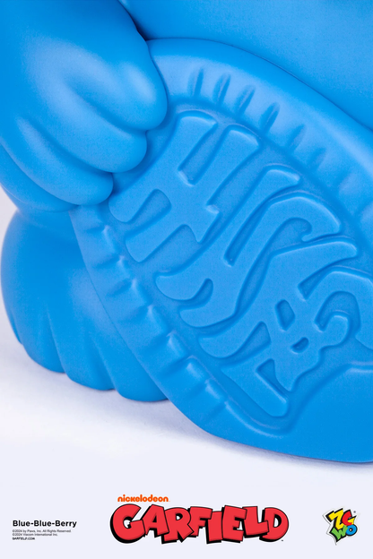 Garfield Loves Fruits // Blue-Blue-Berry