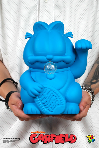 Garfield Loves Fruits // Blue-Blue-Berry