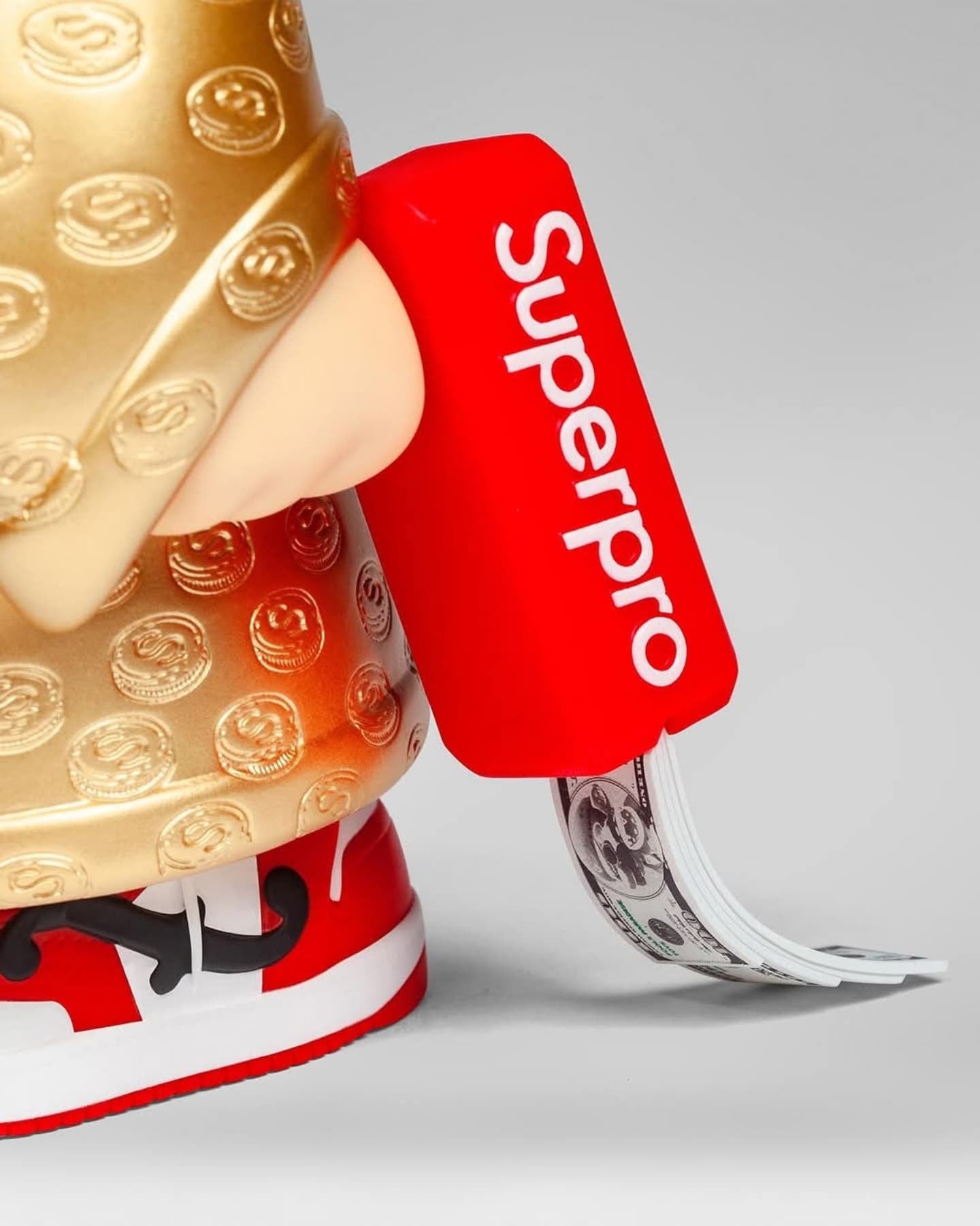 SUP. PRO ESNTL // SUPREME GOW